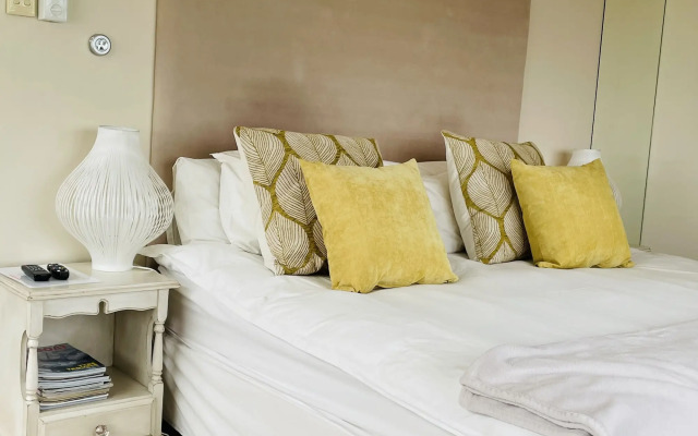 Sandra's Guest House