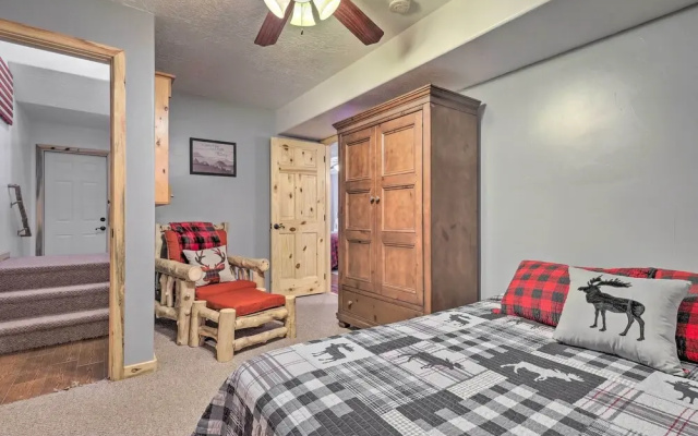 Cabin w/ Deck & Fire Pit in Duck Creek Village