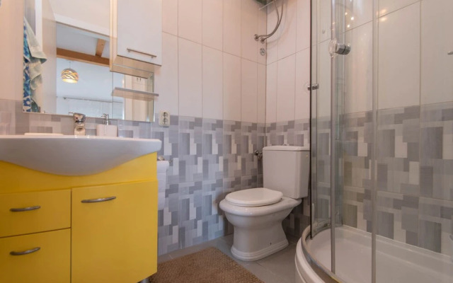 Apartment Square