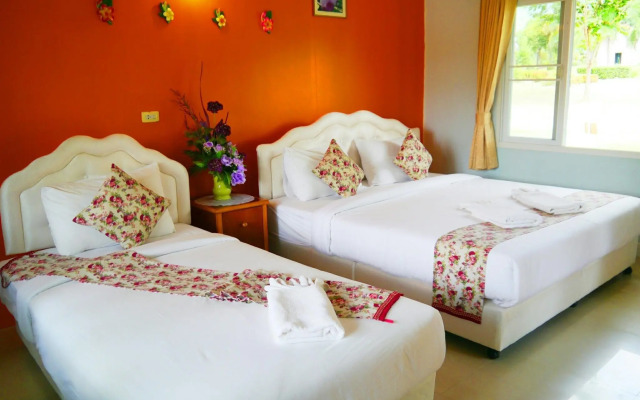 Tanaosri & Creekside Resort