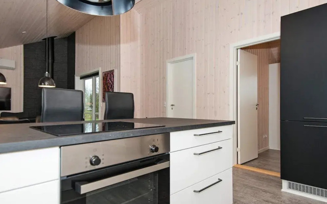 Modern Retreat by Skovmose-by Traum