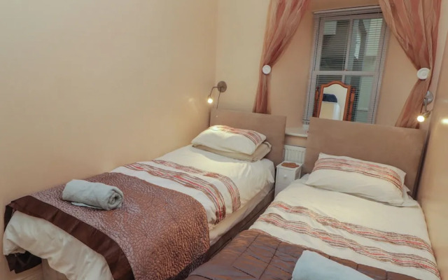 Apartment 7 Mansion House