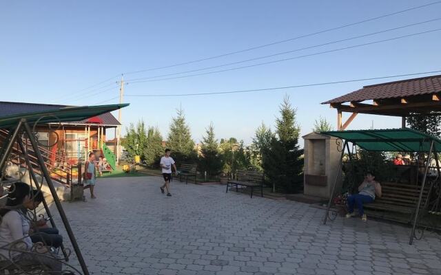 Altyn Bulak Lakeside Resort