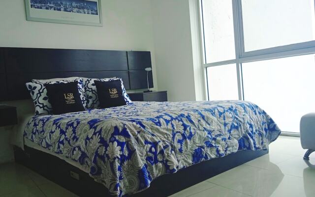 Luxury Suites Riverfront GYE