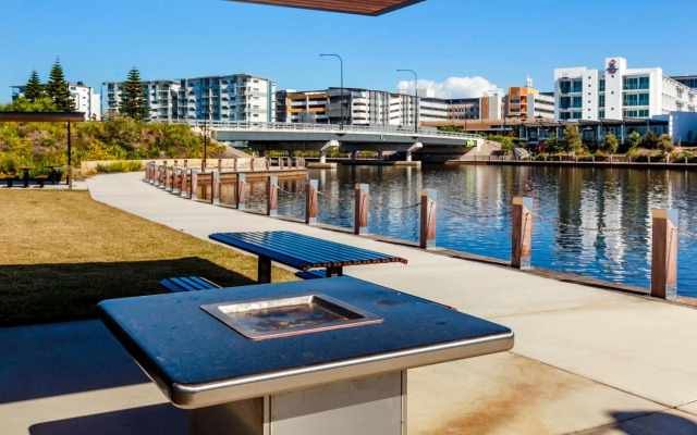 Mercure Sunshine Coast Kawana Waters