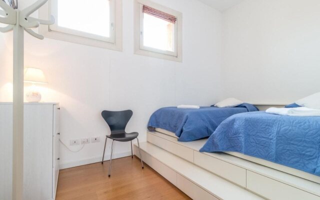 Carmini Canal View and Balcony with Lift