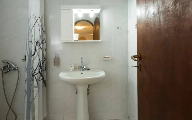 Fabrica House Kato Saktouria