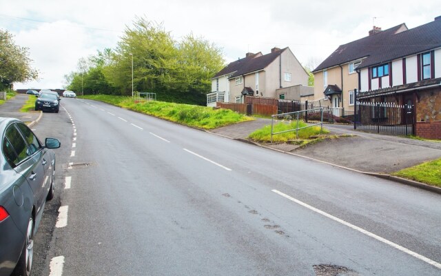 Immaculate 3-bed House in Dudley