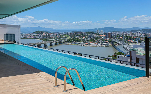 Vista mar em condomínio com foodhall Toptower#CA47