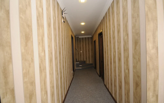 Hotel 7 Rooms