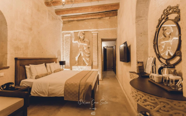 Nino Cave Suites