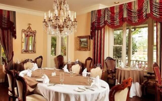 The Sanford House Inn & Spa