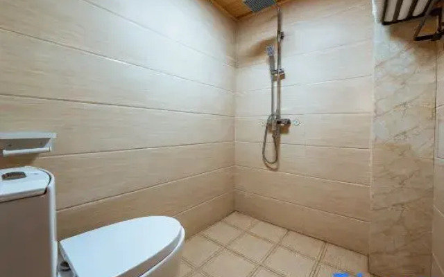 Ruyuan Boutique Homestay (Dali Erhai Caicun Branch)