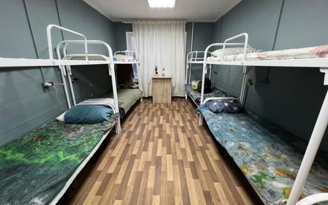 Local Hostel (Локал Хостел)