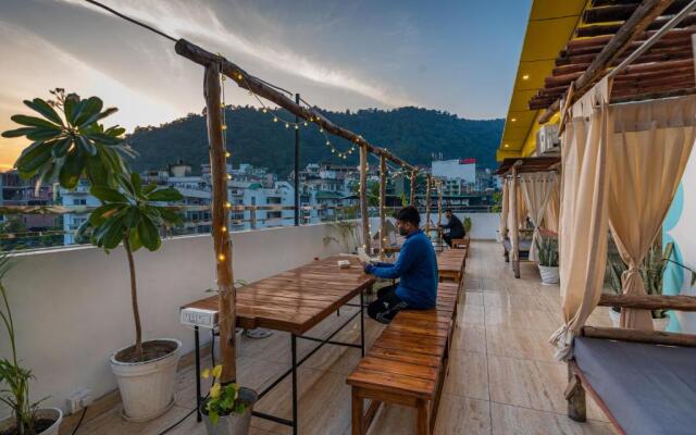 Moustache Rishikesh Luxuria - Hostel