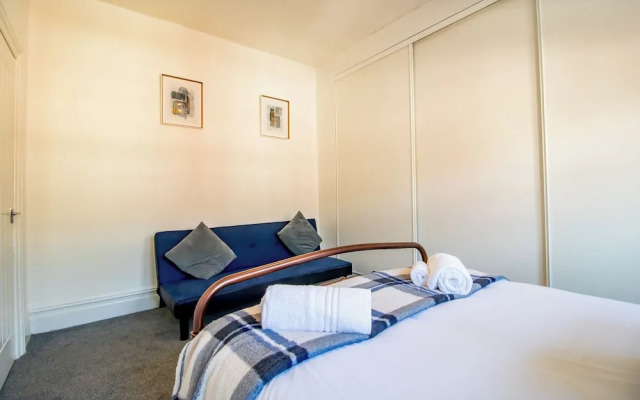 Stylish 3-bed Flat in South Shields