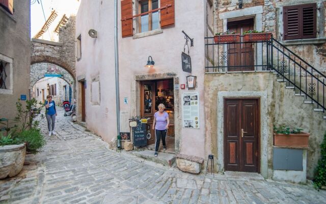 Completely Renovated Traditional Istrian Stone House Villa Bale-valle