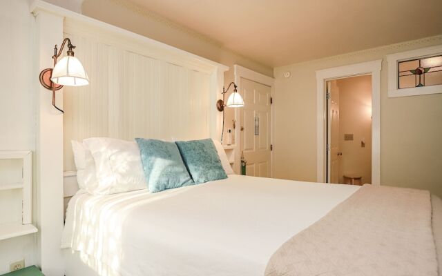 The Charlotte Hotel & Restaurant