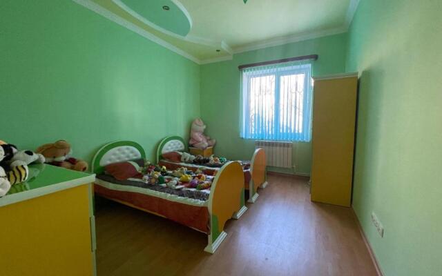 Yerevan House holiday home 18