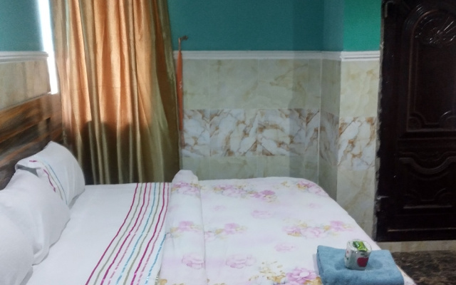 Sirloy Hotel