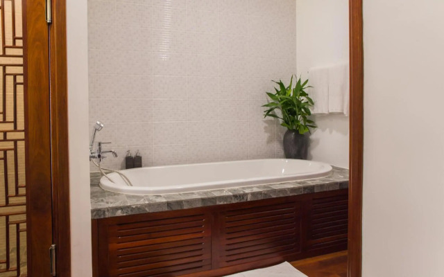 Amanjaya Pancam Suites Hotel