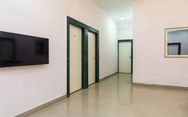 SPOT ON 48618 Vasundhara Gardens