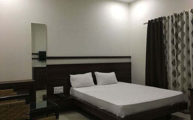 Hotel Paras