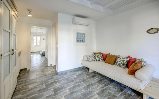 Kefi Beach and Suites
