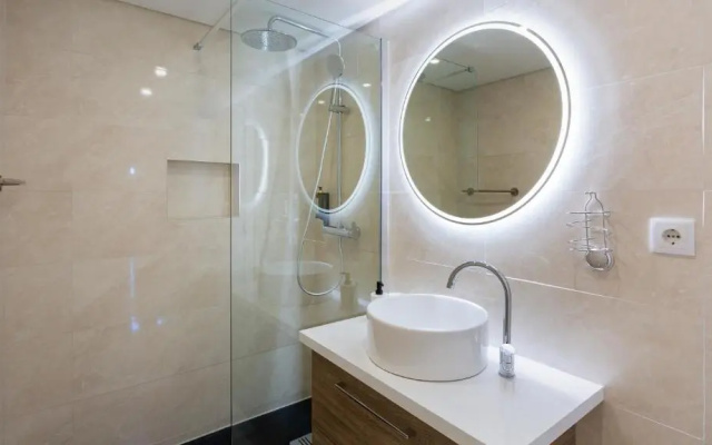 Bright & Charming 1BDR Apartment W/ Pool by LovelyStay