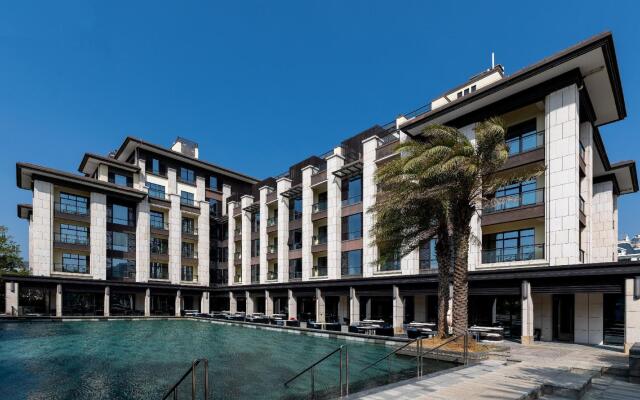 Lujiang Mega Hotel