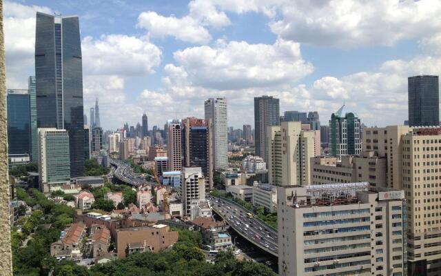 Eagles Nest Flat On Nanjing Road