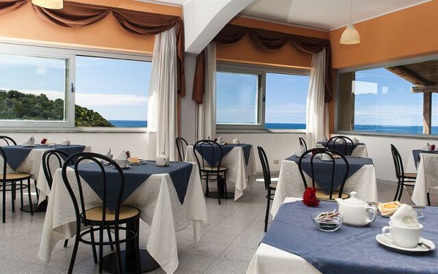 Hotel Ariana