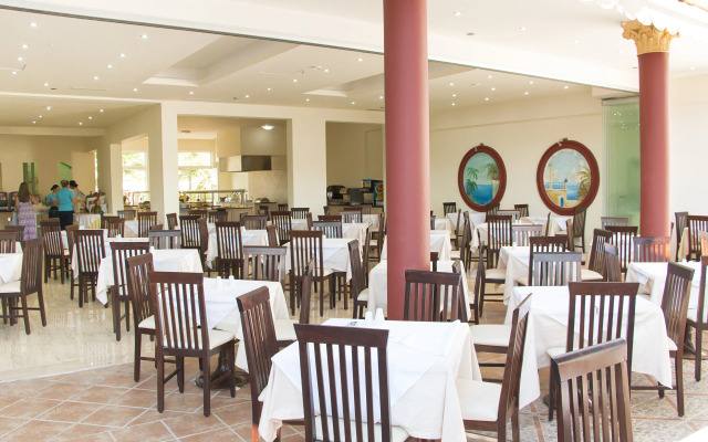 Euroxenia Marathon Hotel