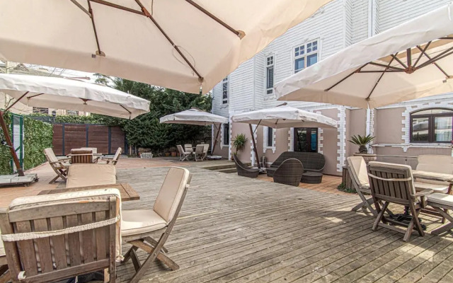 Charming Studio in Historic Mansion in Beylerbeyi