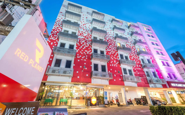 Easy Planet Phuket, Patong