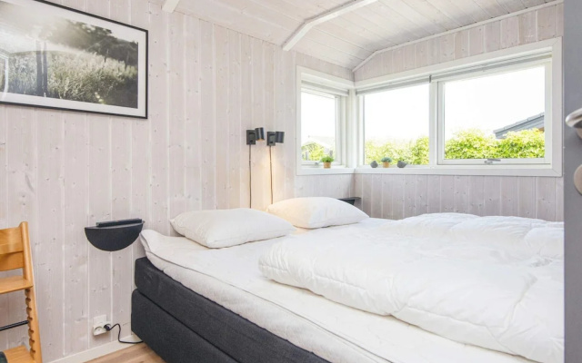 6 Person Holiday Home in Juelsminde