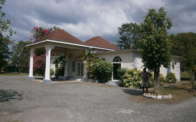 The Royal Hummingbird Resort