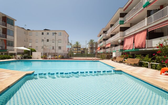Oasis Be my Guest Castelldefels