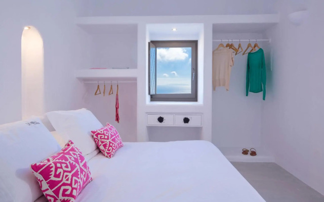 Skyfall Suites - Adults Only
