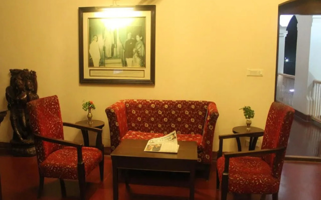 OYO 3010 Chanakya BNR Hotel