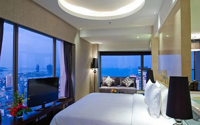 Le Parker International Hotel