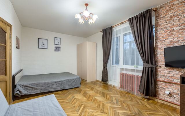 FlatHome24 on Yaroslavskiy 38