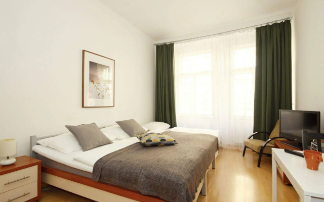 Theatre Apartments