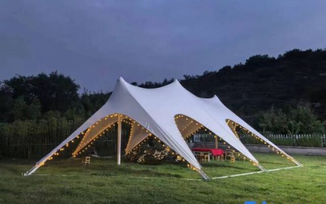 Niumo King Homestay (Huaguo Mountain Store)