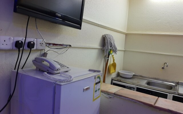 Oyo 524 Zahrat Alwaziriya Furnished Apt