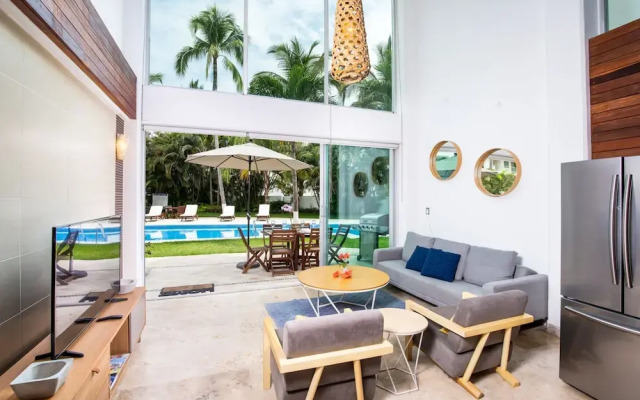 Condo Terra 13 by Kivoya