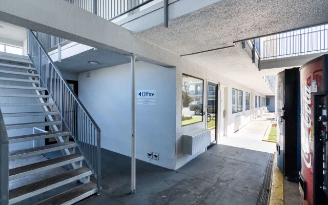 Motel 6 Austin, TX - Airport - South