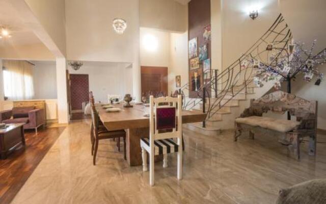 Sunshine Luxury House