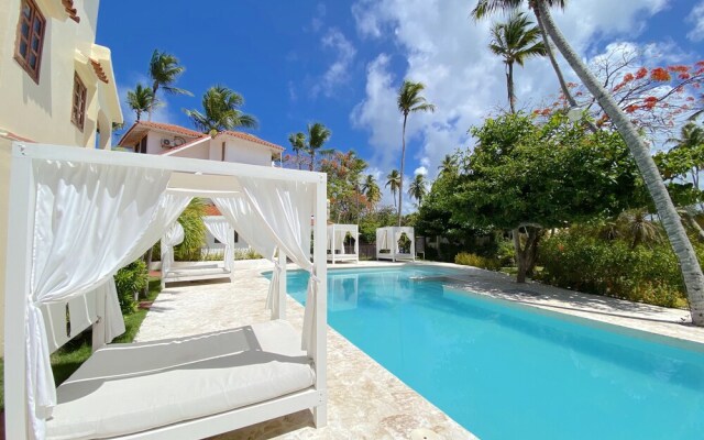 Los Corales Tropical Beach Resort & SPA