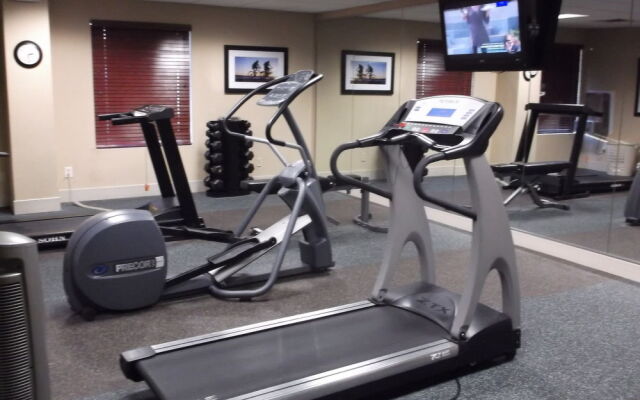 Holiday Inn Express & Suites Bentonville